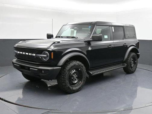 Shadow Black 2026 Ford Bronco Outer Banks