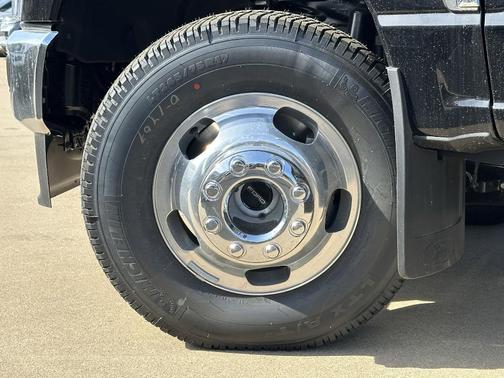 2025 Ford F-350 Lariat Super Duty