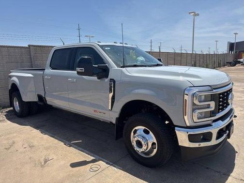 2025 Ford F-350 Lariat Super Duty