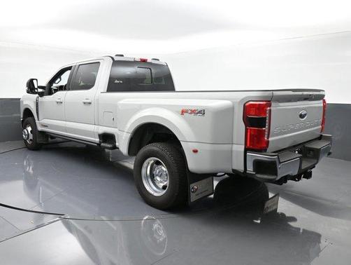 2025 Ford F-350 Lariat Super Duty