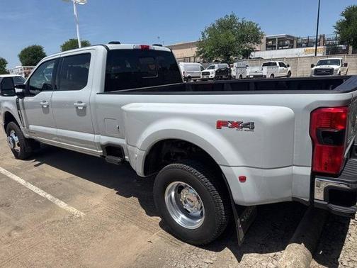 2025 Ford F-350 Lariat Super Duty
