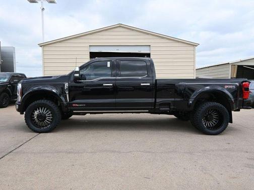 2025 Ford F-450 Platinum