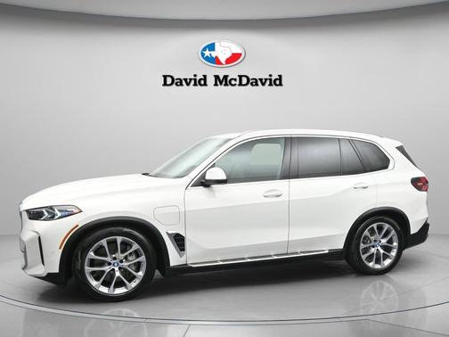 Alpine White 2025 BMW X5 PHEV xDrive50e