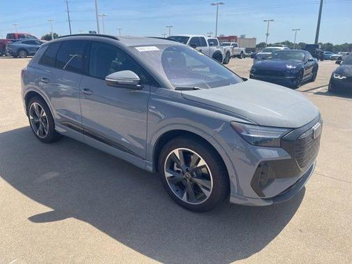 2024 Audi Q4 e-tron 55 quattro Premium