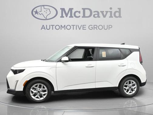 Snow White Pearl 2025 Kia Soul LX