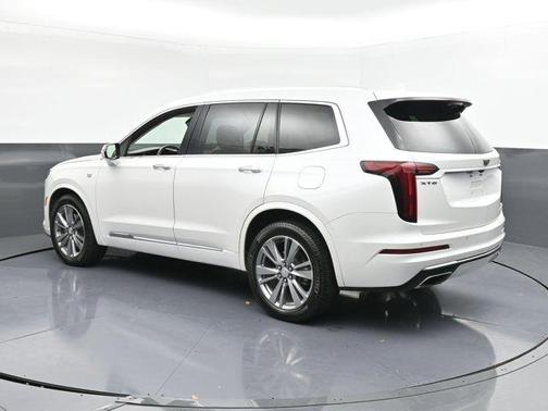 2023 Cadillac XT6 Premium Luxury FWD