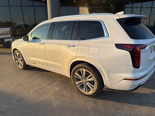 2023 Cadillac XT6 Premium Luxury FWD