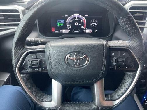 2022 Toyota Tundra Platinum