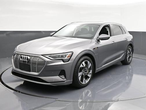 2021 Audi e-tron Premium
