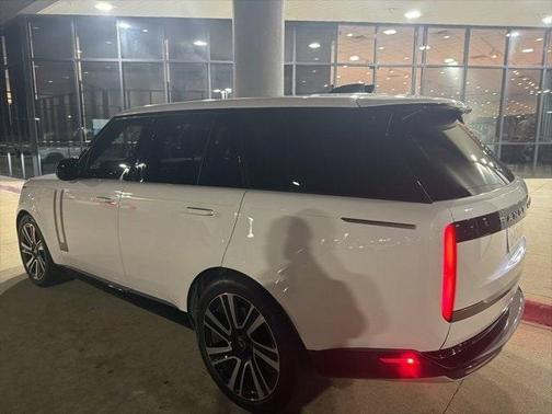 2023 Land Rover Range Rover P530 SE