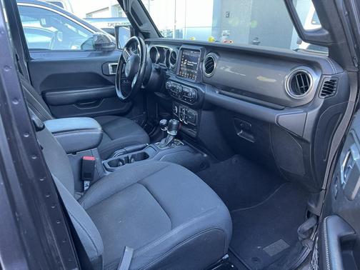 2021 Jeep Wrangler Unlimited Sahara