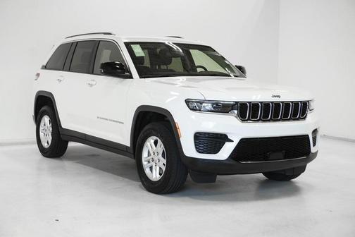 2022 Jeep Grand Cherokee Laredo