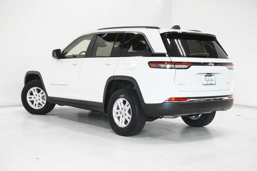 2022 Jeep Grand Cherokee Laredo