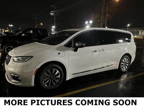 2023 Chrysler Pacifica Hybrid Limited