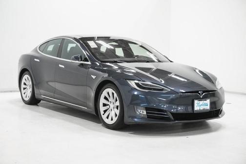 2016 Tesla Model S 75D