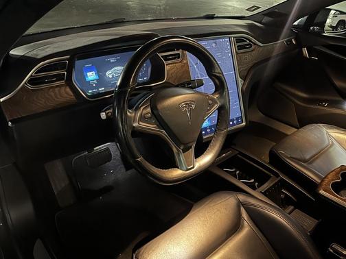 2016 Tesla Model S 75D