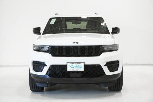 2022 Jeep Grand Cherokee Altitude