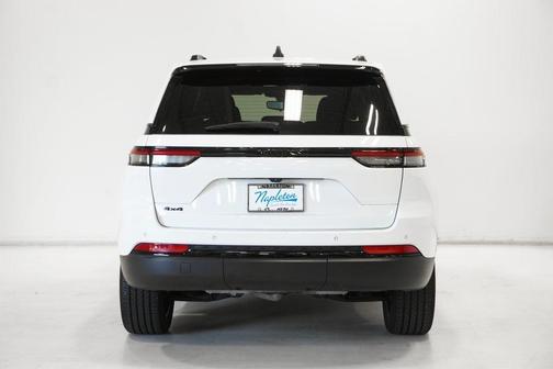 2022 Jeep Grand Cherokee Altitude