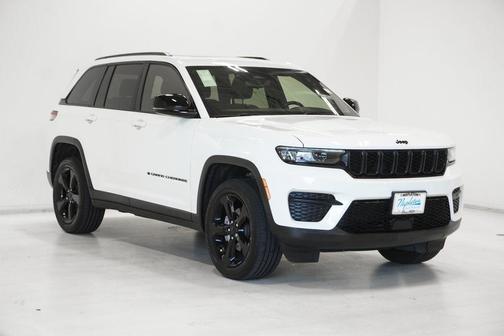 2022 Jeep Grand Cherokee Altitude