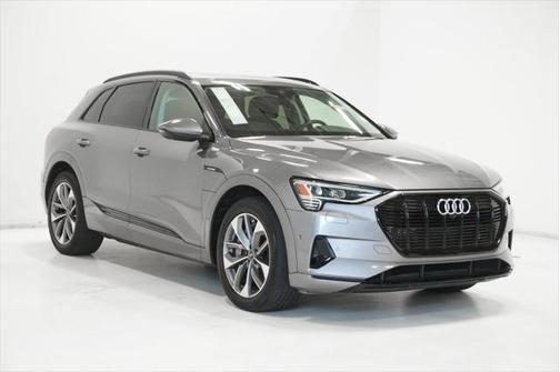 2021 Audi e-tron Premium Plus