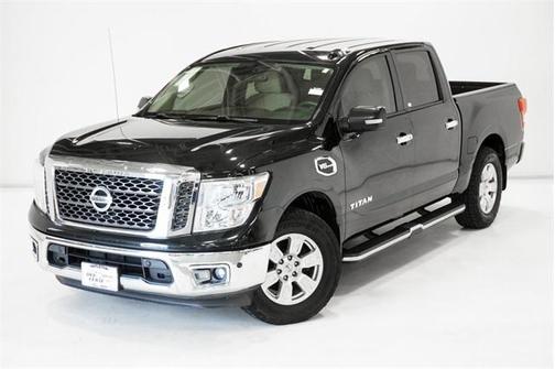 2017 Nissan Titan SV