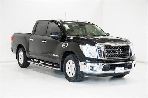 2017 Nissan Titan SV