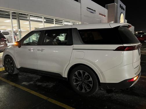 2022 Kia Carnival EX