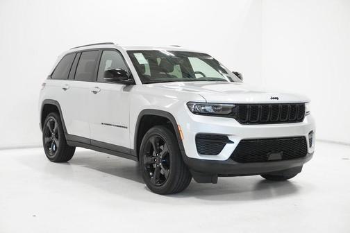 2022 Jeep Grand Cherokee Altitude