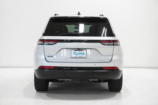2022 Jeep Grand Cherokee Altitude