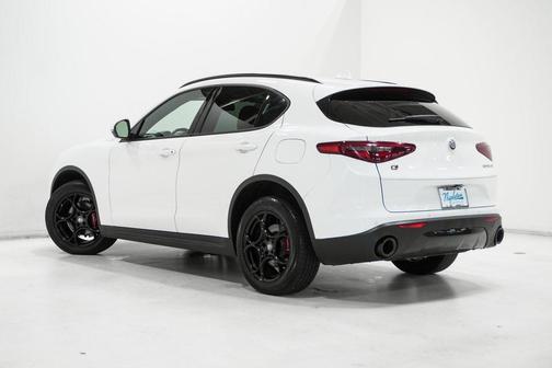 2022 Alfa Romeo Stelvio Sprint