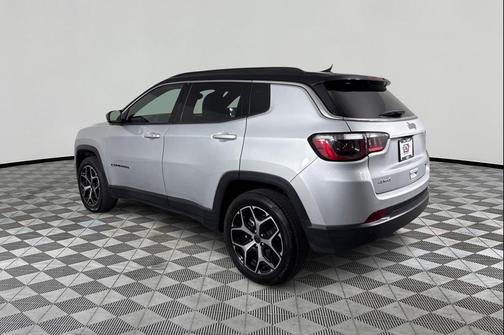Silver Zynith Metallic Clearcoat 2025 Jeep Compass Limited