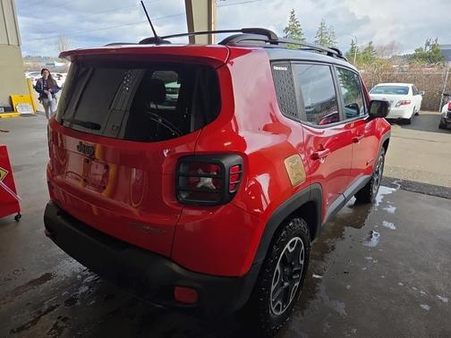 Colorado Red 2017 Jeep Renegade Trailhawk