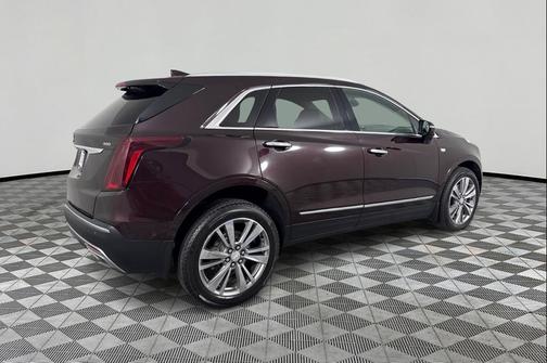 BURGUNDY 2021 Cadillac XT5 Premium Luxury