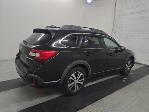 Crystal Black Silica 2019 Subaru Outback 2.5i Limited