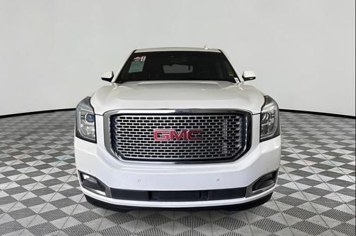 White Frost Tricoat 2016 GMC Yukon SLT