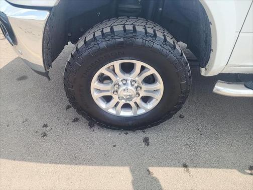 2018 RAM 2500 Laramie Crew Cab 4x4 6'4' Box