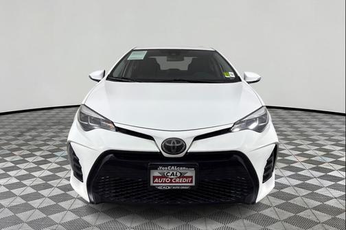 Super White 2017 Toyota Corolla SE