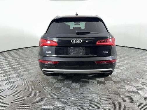 2018 Audi Q5 2.0T Premium Plus
