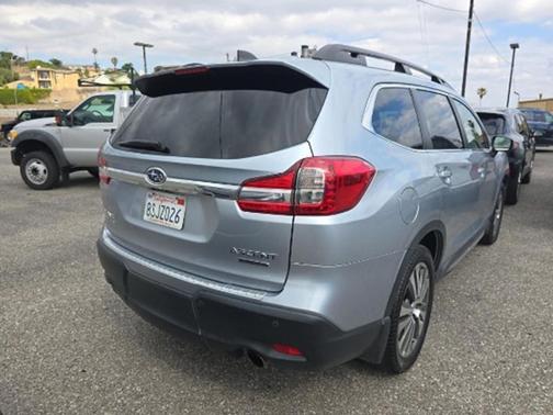 Ice Silver Metallic 2020 Subaru Ascent Limited 7-Passenger