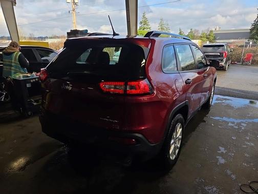 2015 Jeep Cherokee Sport