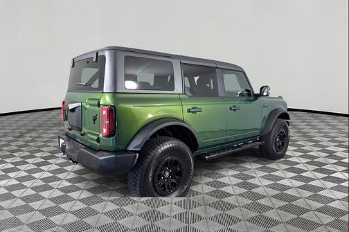 Eruption Green Metallic 2023 Ford Bronco Wildtrak
