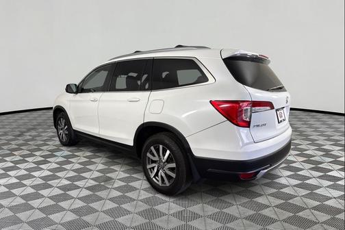Platinum White Pearl 2021 Honda Pilot AWD Black Edition