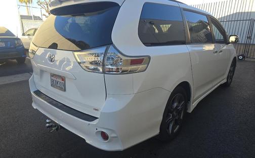 2019 Toyota Sienna SE