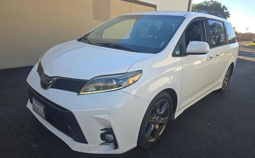 2019 Toyota Sienna SE