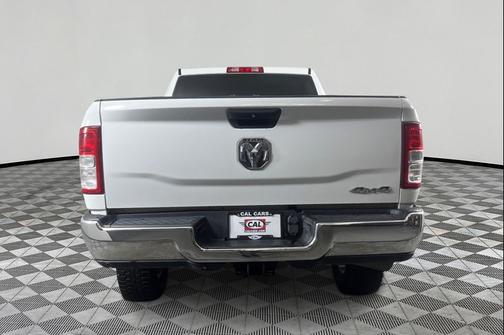 2019 RAM 2500 Big Horn Crew Cab 4x4 6'4' Box