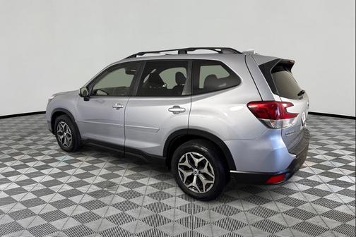 Ice Silver Metallic 2020 Subaru Forester Premium