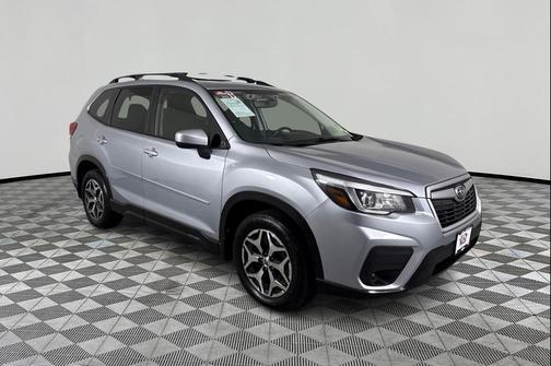 Ice Silver Metallic 2020 Subaru Forester Premium