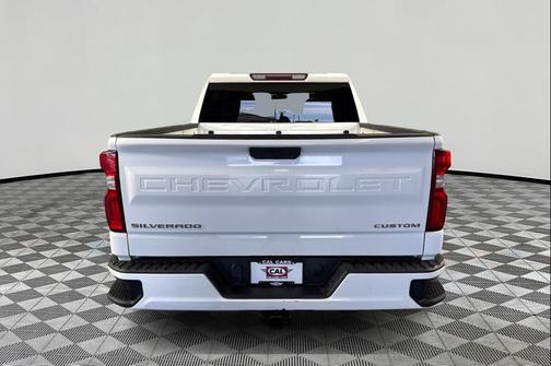 Summit White 2019 Chevrolet Silverado 1500 Custom