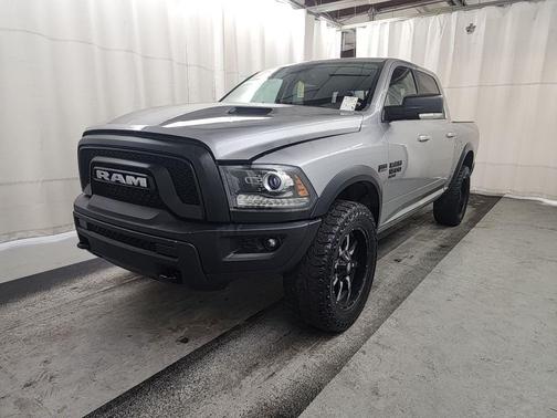 2019 RAM 1500 SLT
