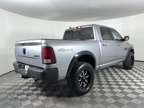 Billet Silver Metallic Clearcoat 2019 RAM 1500 SLT
